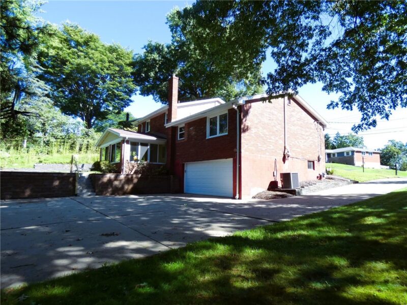 8459 Ridgemont Road — photo 3