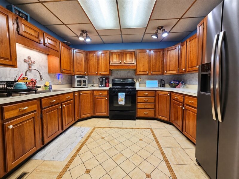 302 S Monroe St — photo 4