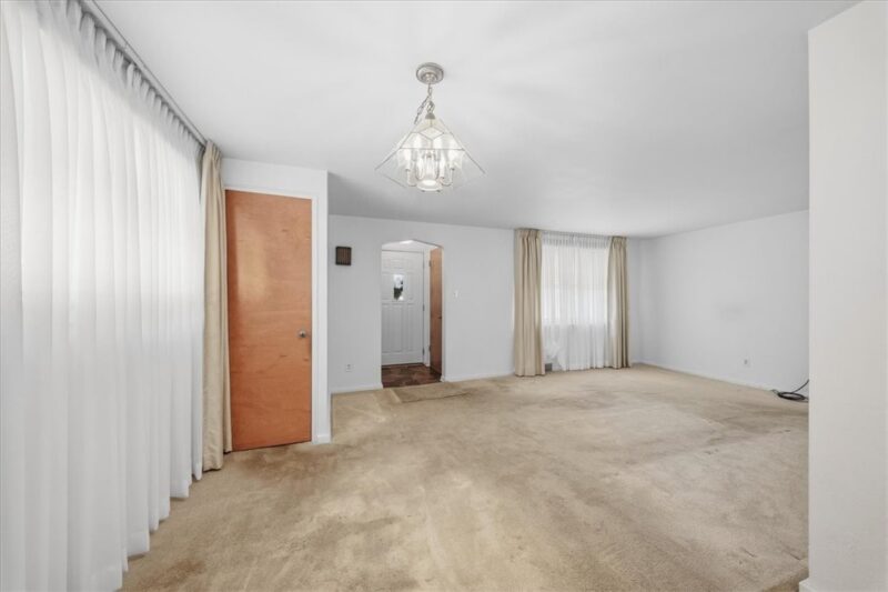 335 Roosevelt Ave — photo 5