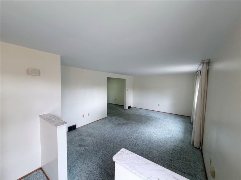 160 Yellowstone Dr — photo 4