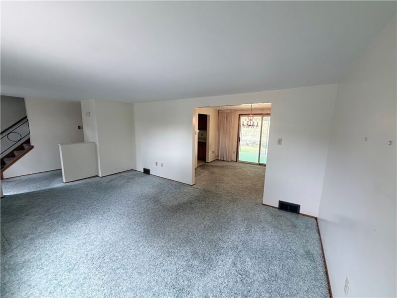 160 Yellowstone Dr — photo 5