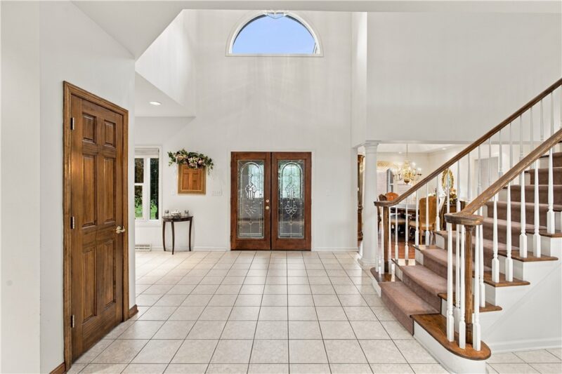 544 Green Parrot Ln — photo 3