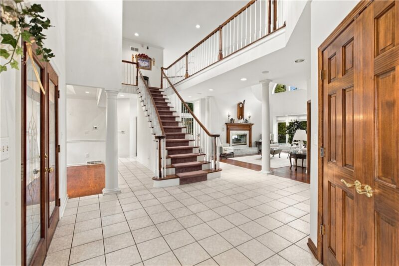 544 Green Parrot Ln — photo 4