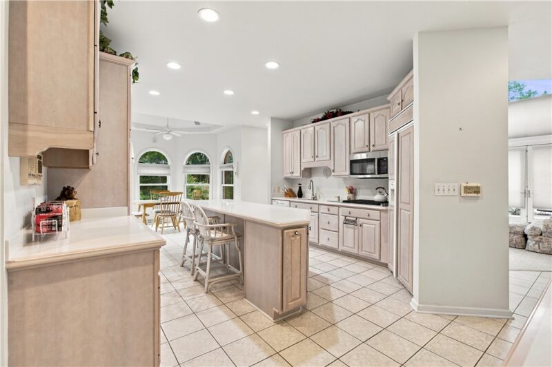544 Green Parrot Ln — photo 6