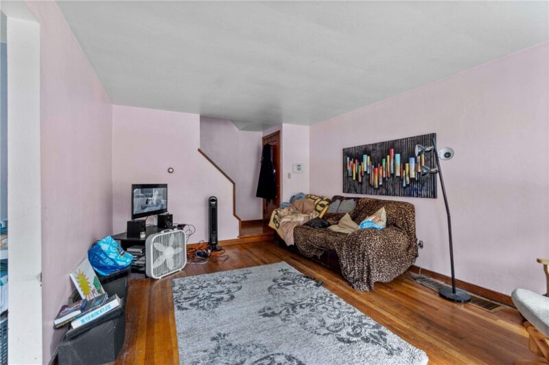 125 Burton Dr — photo 4