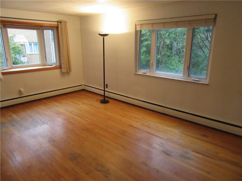200 Koegler Avenue — photo 8