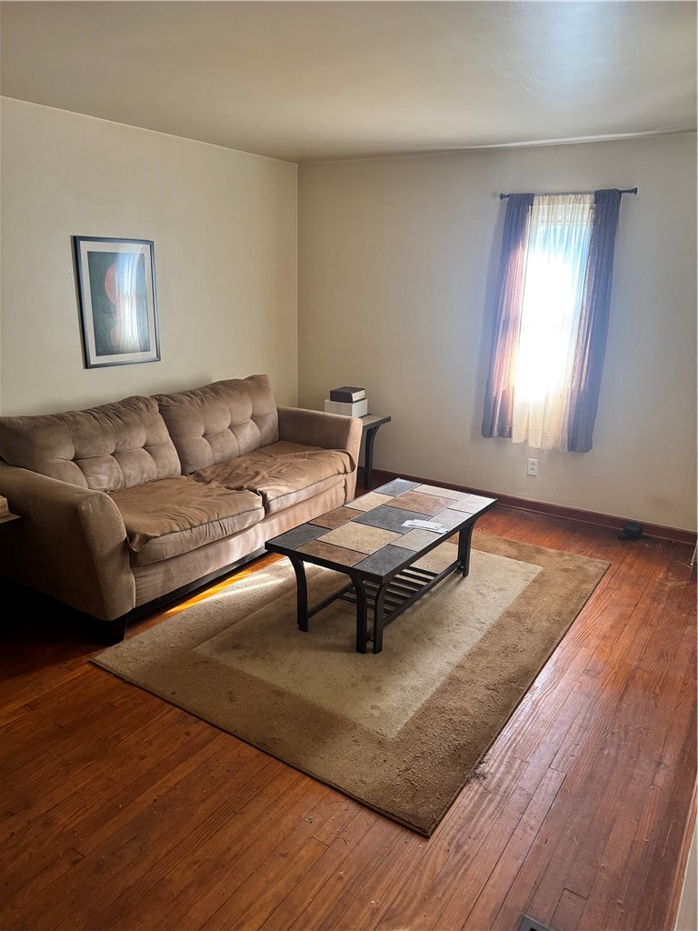 350 Roosevelt Rd — photo 4