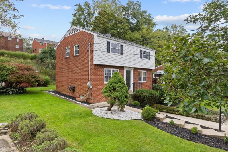 600 Arbor Lane — photo 2