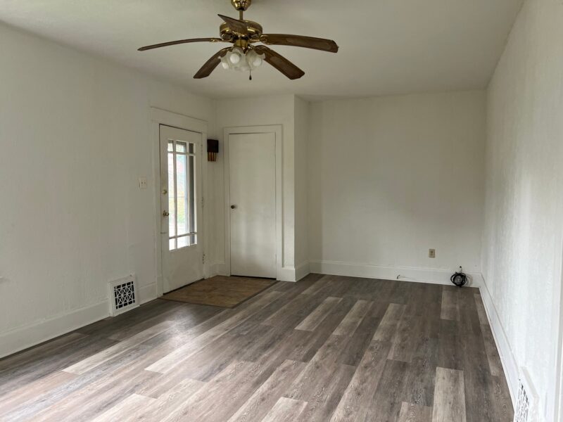 420 E FAIRMONT AVENUE — photo 2