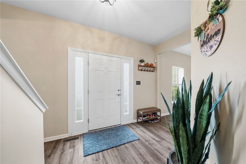 238 Gary Dr — photo 2