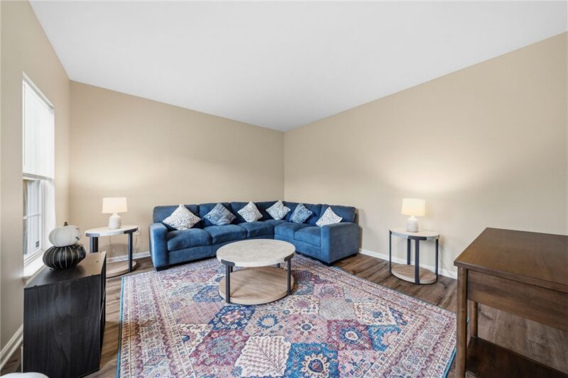 238 Gary Dr — photo 3