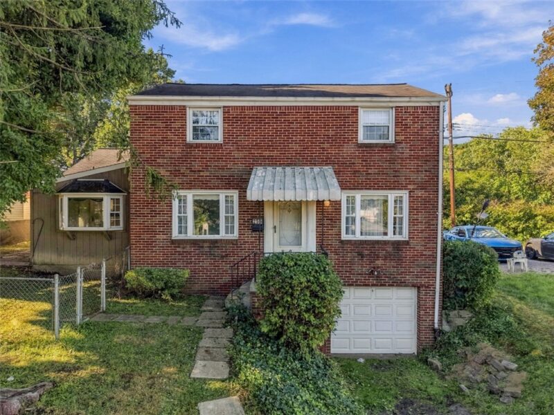 255 W Steuben St