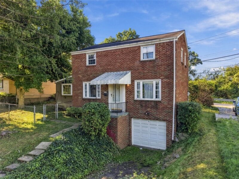 255 W Steuben St — photo 2