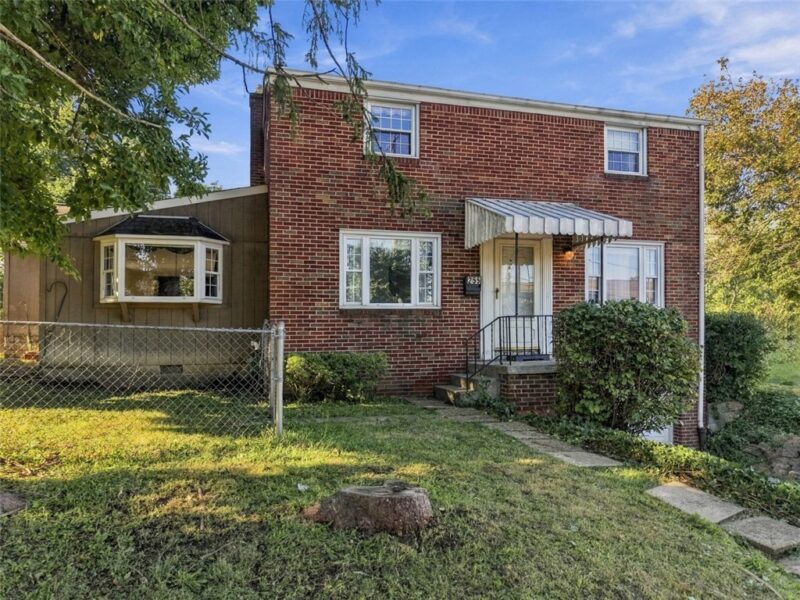 255 W Steuben St — photo 3