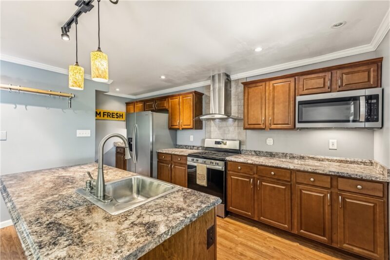 2368 Buena Vista St — photo 8