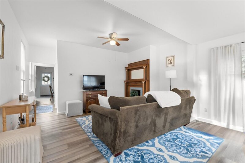 341 Short St — photo 3