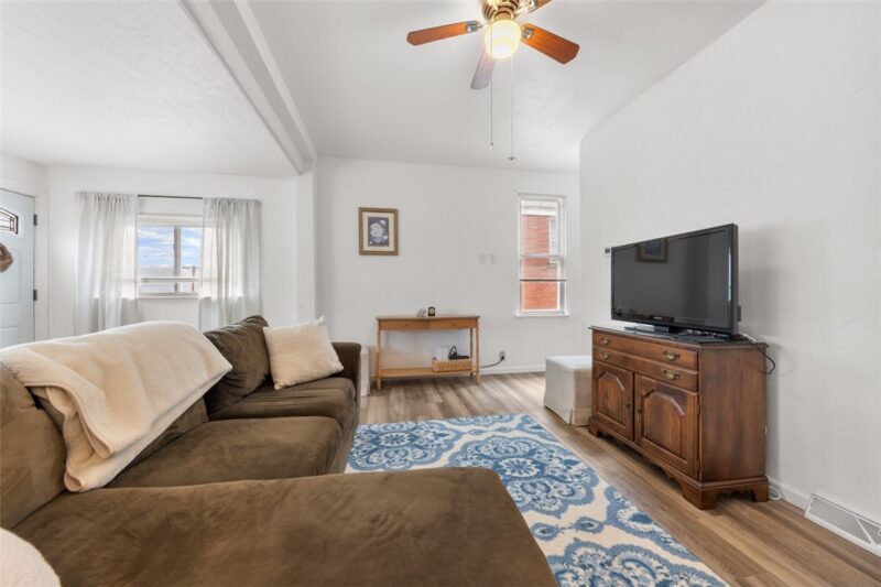 341 Short St — photo 8