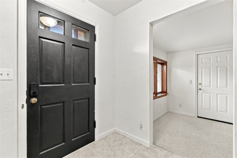 204 Pickwick Dr — photo 5