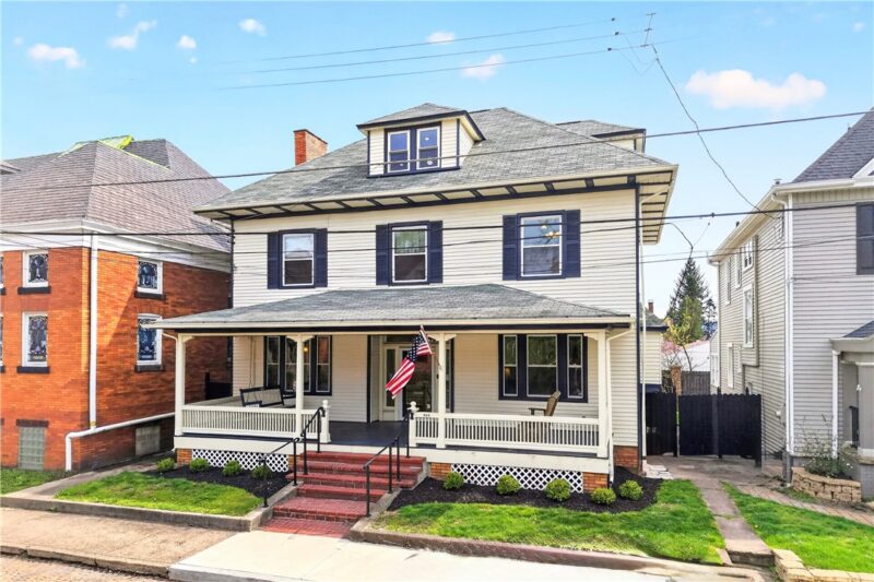 358 Iroquois Pl — photo 2