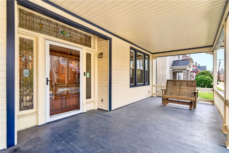 358 Iroquois Pl — photo 6