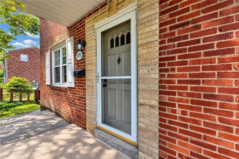 929 Roland Road — photo 3