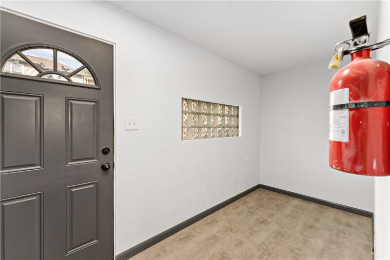 505 Main St — photo 4