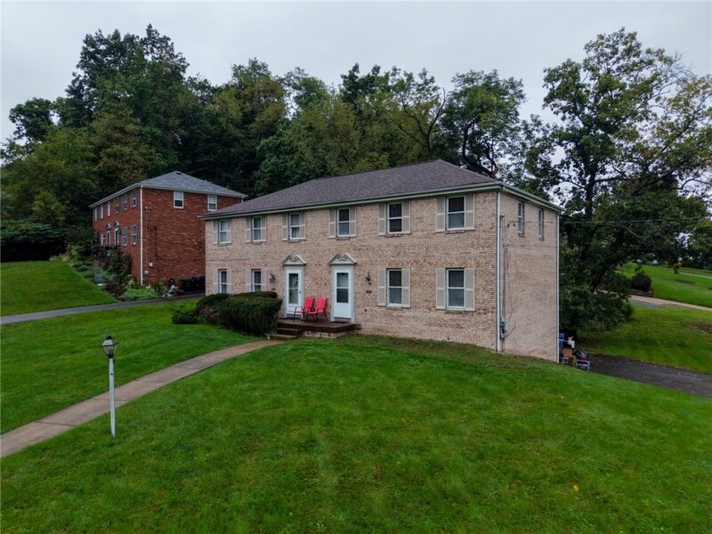 9098 COLLINGTON SQUARE — photo 2