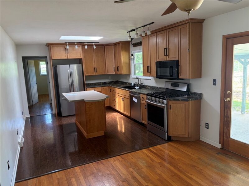 125 Srader Grove Rd — photo 2