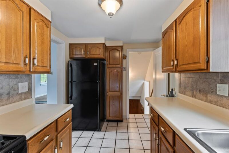 76 Kingston Ave — photo 6