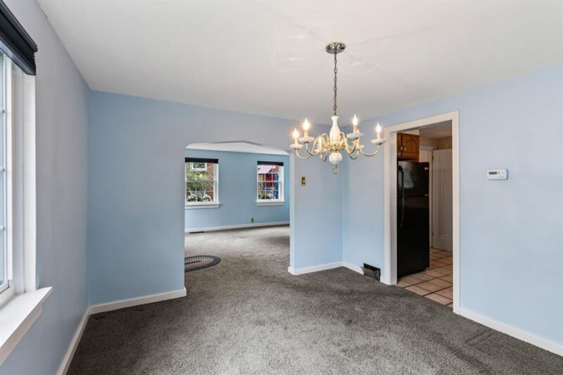 76 Kingston Ave — photo 8