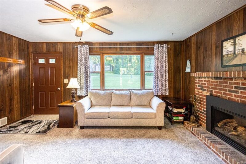 15307 Conaway Dr — photo 8