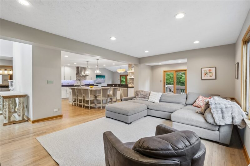 1711 Sturbridge Drive — photo 6