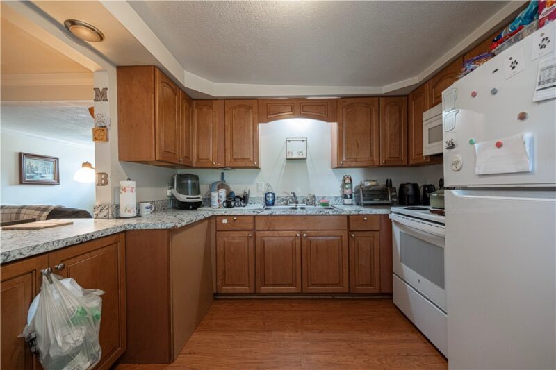 1810 Vanburen — photo 3