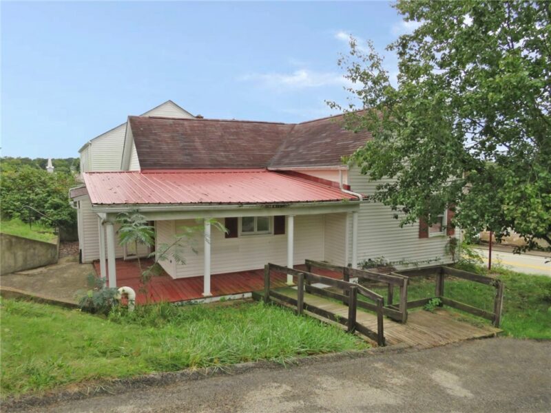 2795 Main St — photo 2