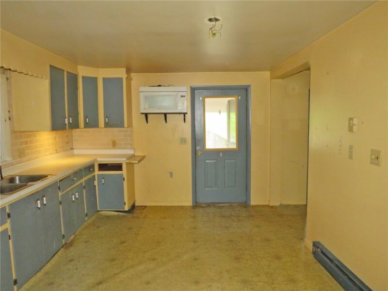 2795 Main St — photo 4