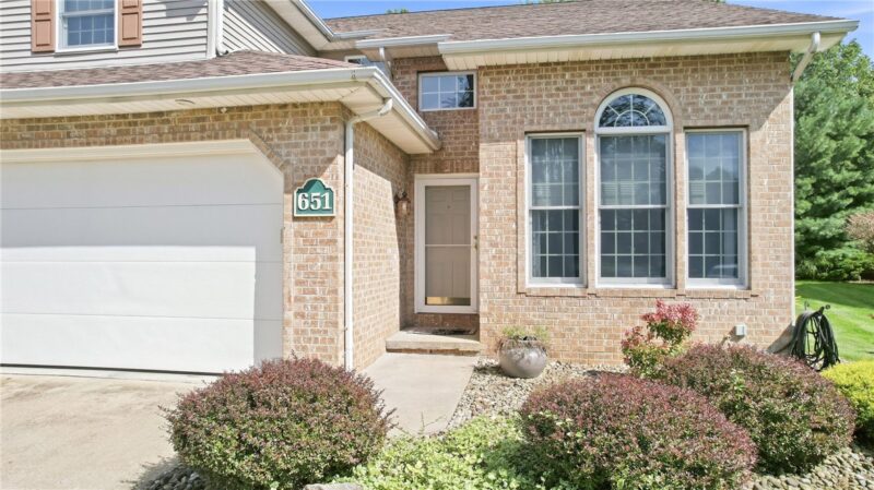 651 Chesapeake Ct — photo 3