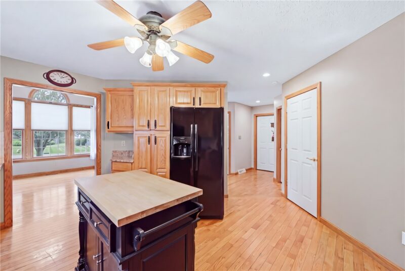 651 Chesapeake Ct — photo 7