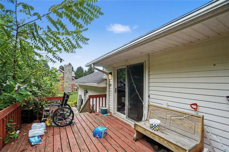 1364 Maple Ave — photo 4