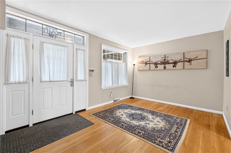635 EAST END — photo 7