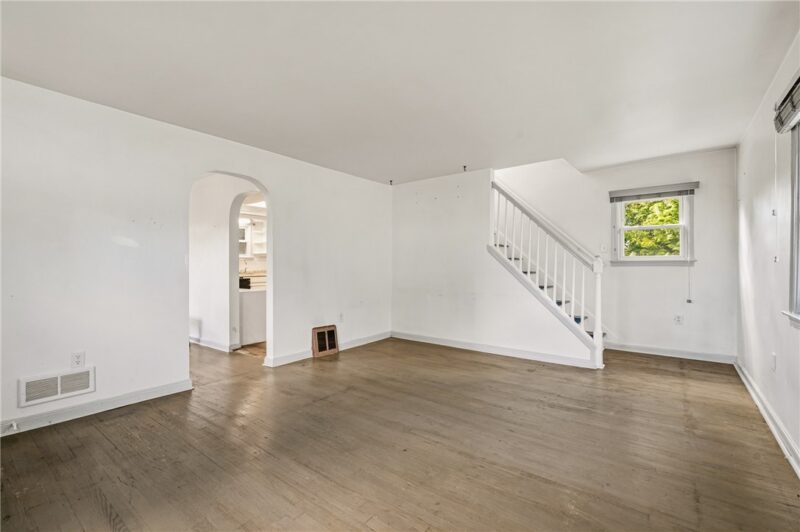 2412 W Main St — photo 2
