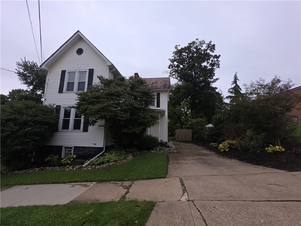 434 Center Avenue — photo 1
