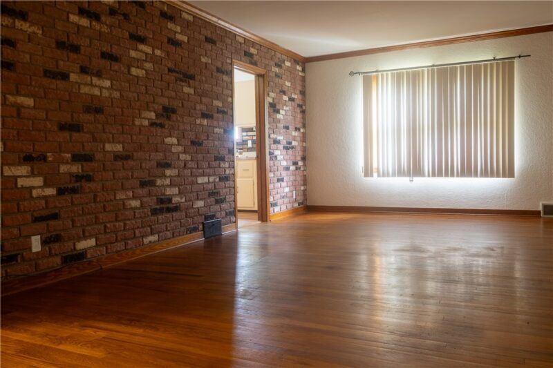 6929 Monroe Ave — photo 3