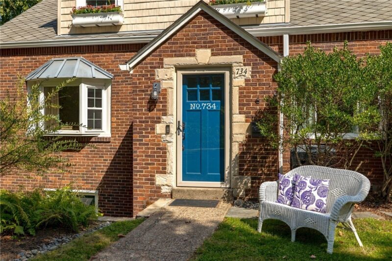 734 Parkside Ave — photo 2