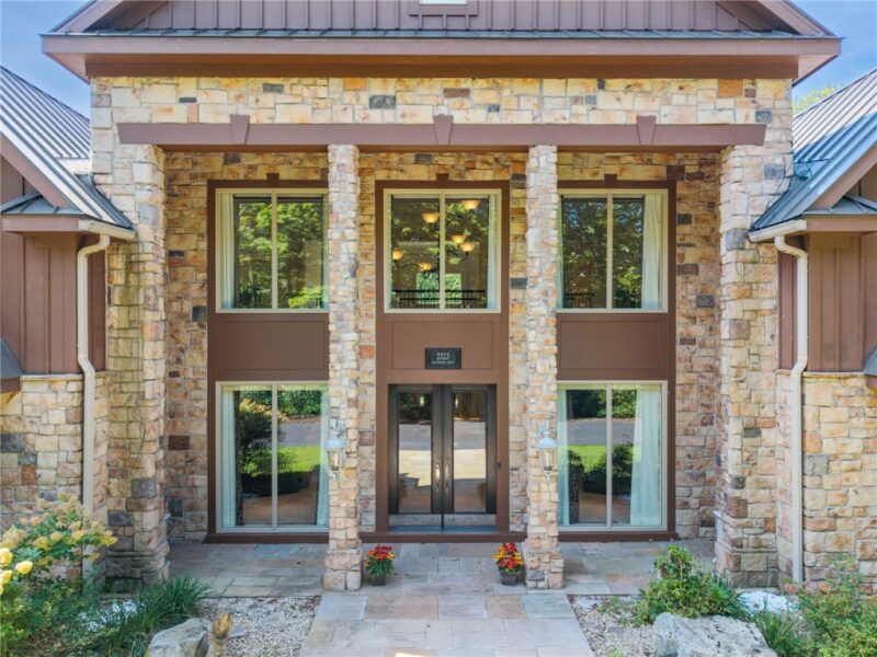 2323 South Ridge Drive — photo 4