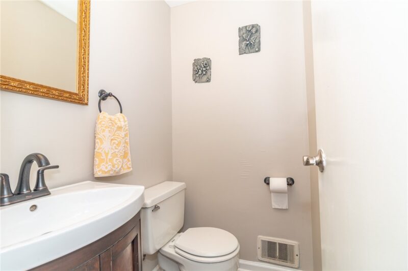106 Larchwood Dr — photo 7