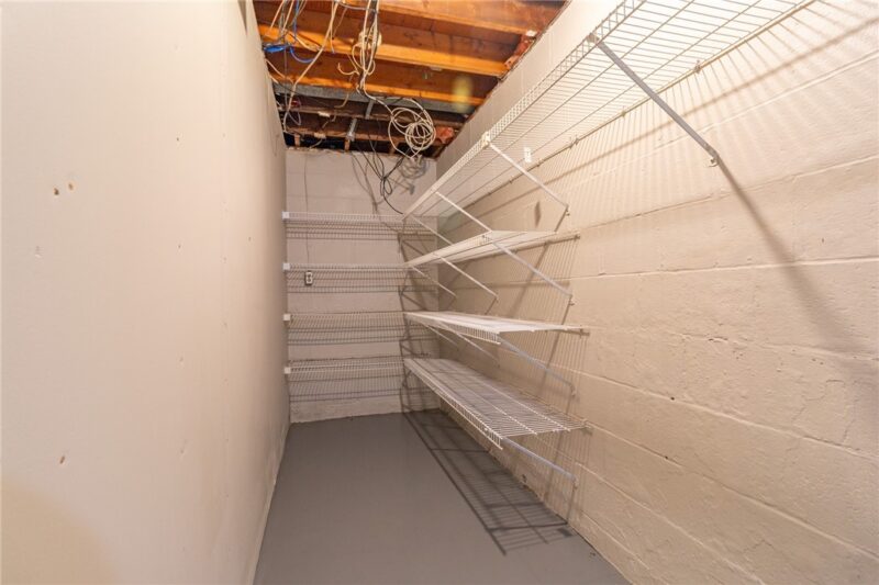 106 Larchwood Dr — photo 8