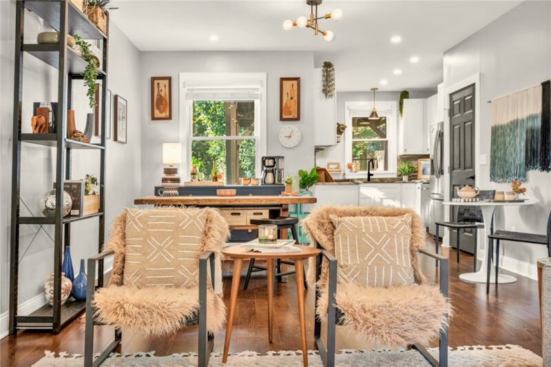 5470 Hillcrest St — photo 3