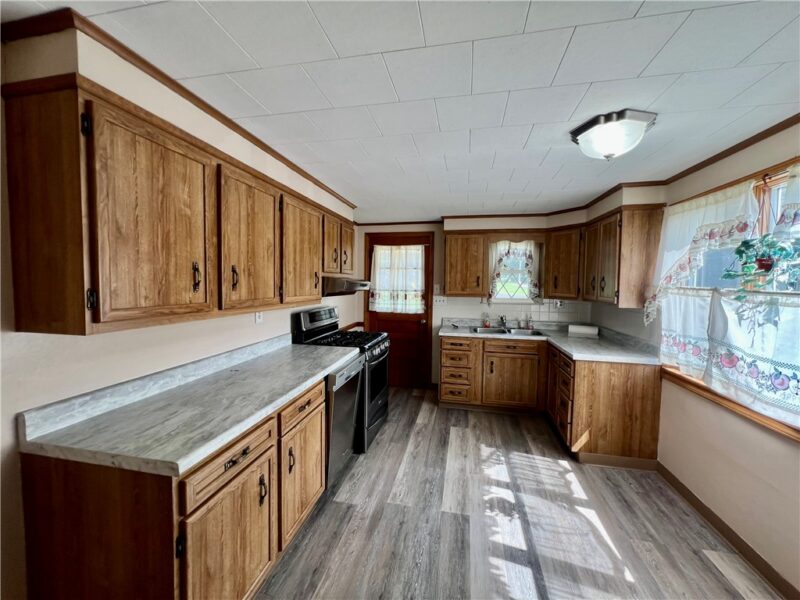 415 Falls Ave — photo 7