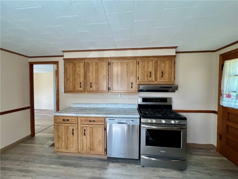 415 Falls Ave — photo 8