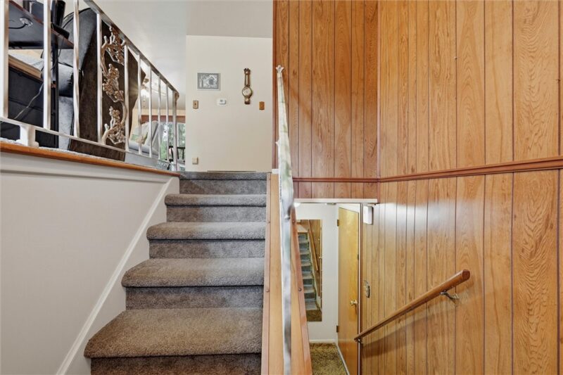 1369 Wakefield Dr — photo 2